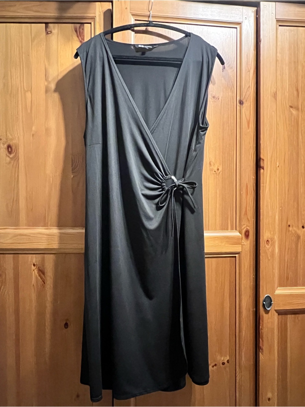 Sleeveless Black Midi Wrap Dress with Side Tie